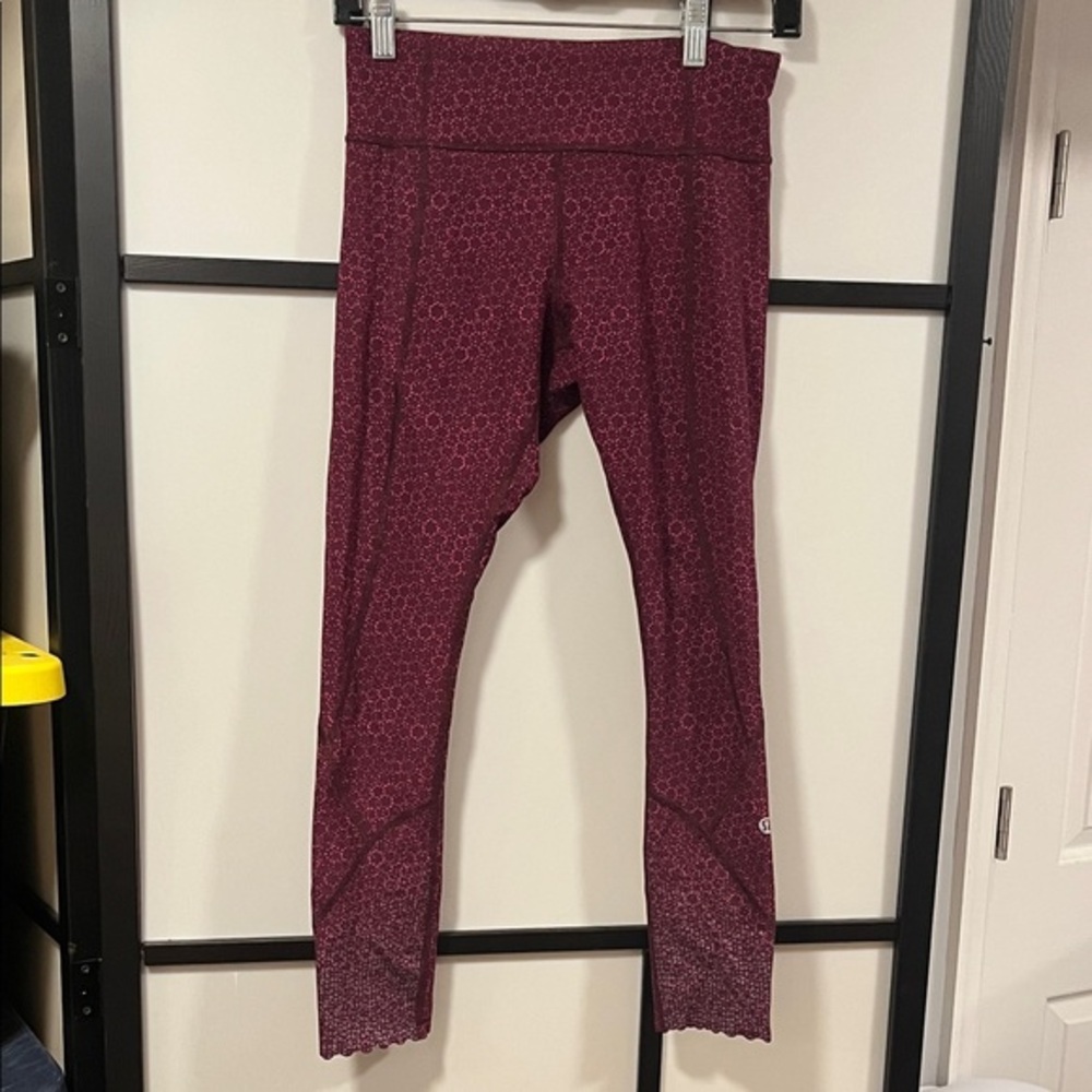 Lululemon Reflective Leggings Scalloped Hem Ankle Length Size 6 Star Pixel